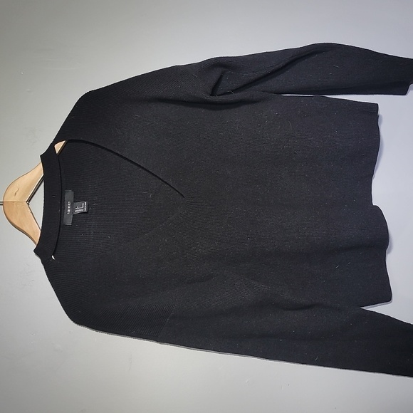FOREVER 21 V-Neck Oversized Black Knit Sweater - Picture 1 of 6